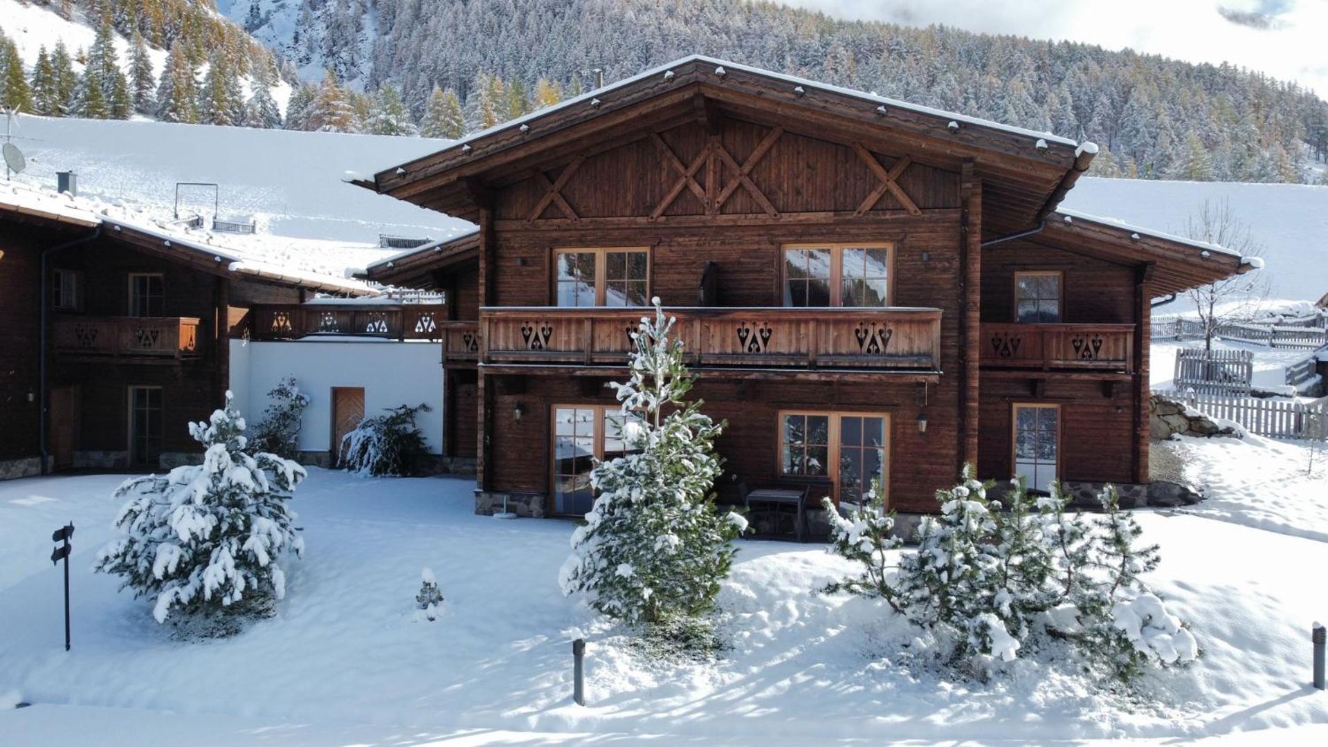 Hotel & Chalets Edelweiss Madonna  Eksteriør billede